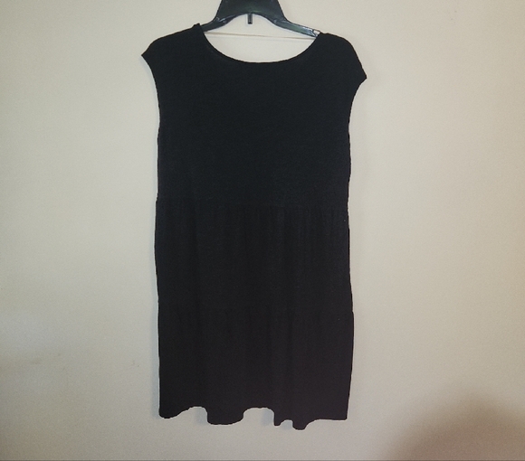 Sanctuary Black V-Neck Sleeveless Dress - Picture 4 of 4